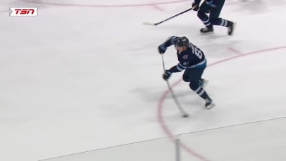 VAN@WPG: Perfetti scores goal against Vancouver Canucks